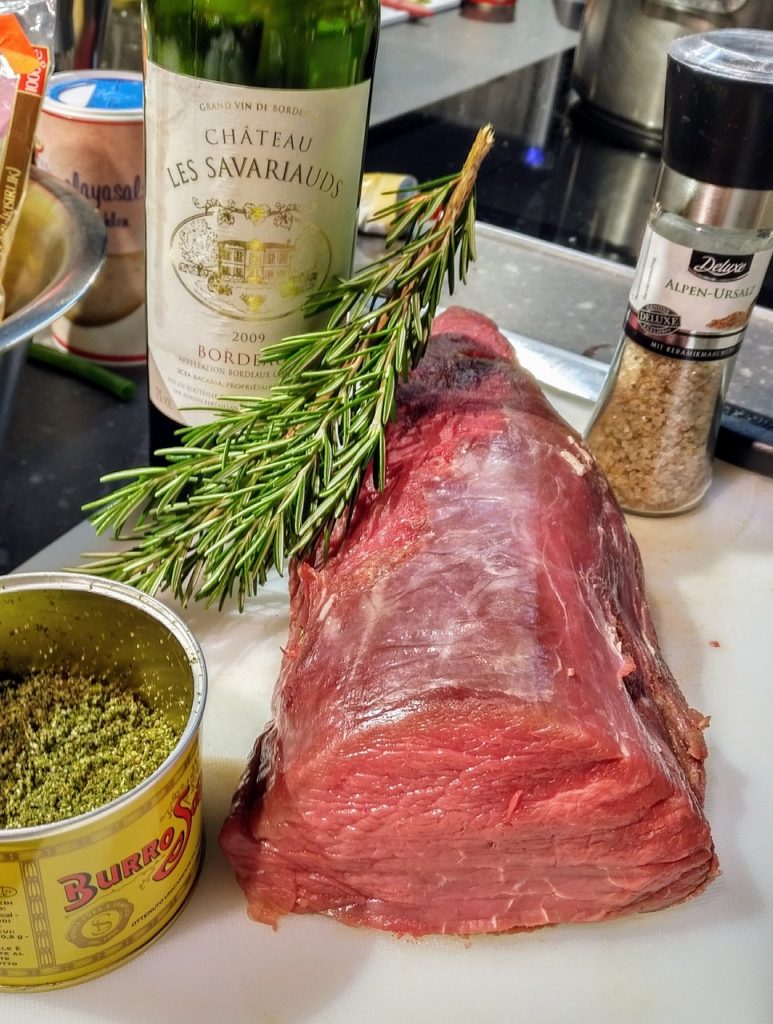 g5d855f55275683b18fad6a7223ece3118e9c3dc69260e818e3e0428c6cede7e1e55ca0f0776b1ae131e8236c69aea9abbe6e456eecd2a592b02c7015cf1b9236_1280-4172935 fillet of beef, cook, beef